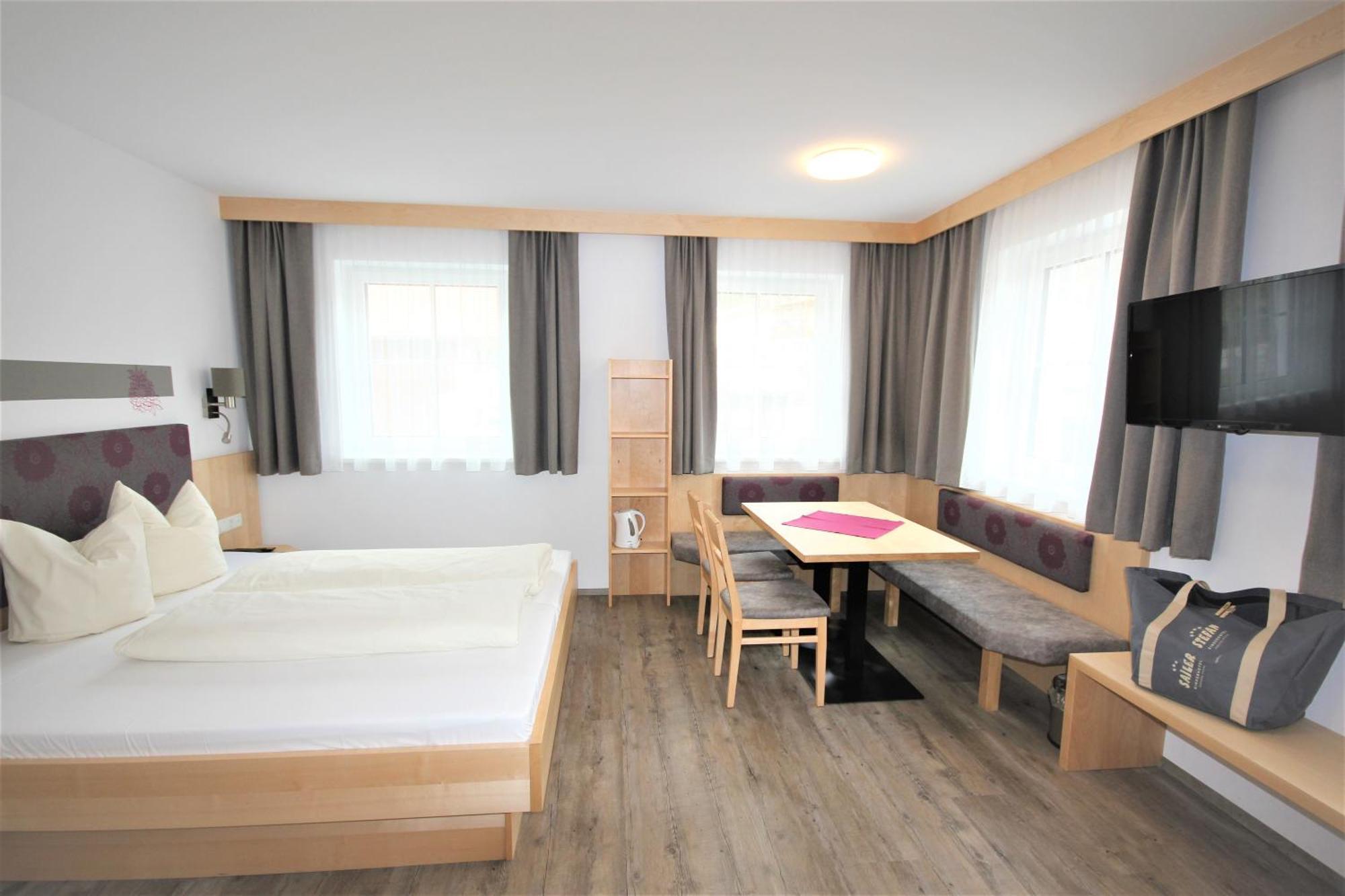 Kinderhotel Stefan เวนส์ ภายนอก รูปภาพ