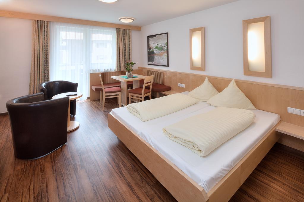 Kinderhotel Stefan เวนส์ ภายนอก รูปภาพ